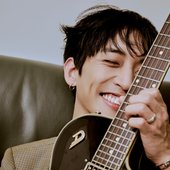 Singles Korea 싱글즈.jpeg
