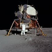 Apollo_11_Lunar_Lander_-_5927_NASA.jpg