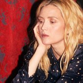 evelyne_brochu.jpg