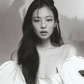 Harper’s Bazaar Korea