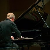 dcb932-20140718-steven-osborne.jpg