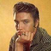 Elvis Presley 017 (2).jpg