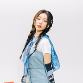 Yourbeagle_Line_9_Girl_promo_photo_%281%29.png