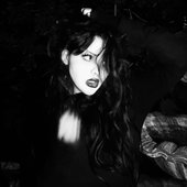 B&W