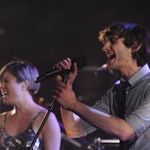 Gotye with Missy Higgins - \"Somebody I Used To Know\" performed at Live on Letterman