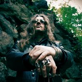Alexander „Alex“ Klimentow: Bass, Back Vocals
