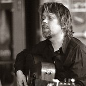 Working on harmonies - Nashville 2009. Picture by Ken Haddock