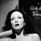 Bebe Neuwirth