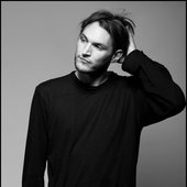 2012-02-08 JOSH KLINGHOFFER BY GEOFF MOORE  for Rolling Stone 79o1_1280.jpg