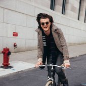 joe-keery-aaron-feaver-4.jpg