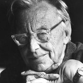 Carl Orff um 1970.jpg