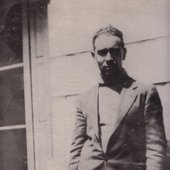 Bo Chatman (aka Bo Carter, born Armenter Chatmon).jpg