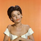 lena-horne-bd65919e181fb4842fd1ed73f669c6a4.jpg