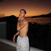 cayendo el atardecer, igualito q tu top… 🤐🦎🌊🌞🌸🐌.jpg