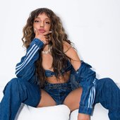 Urias usa Adidas x IVY PARK RODEO