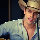 Dustin Lynch