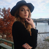 Lizzz Gillies.png