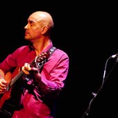 Sarah Jane Morris & Antonio Forcione - Compared to what - Antonio live-6.JPG