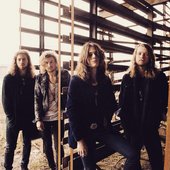 Tyler Bryant & The Shakedown