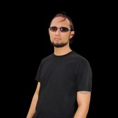 Lee Extremus - vocals