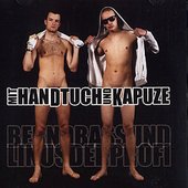 Mit Handtuch und Kapuze