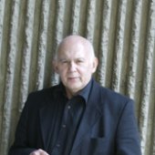  Alun Francis