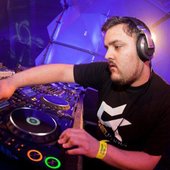 daniel-kandi-live-euphoric-trance-dj-sets-compilation-2008-2013-media-discs-portable-usb-drive-optio-(3)-10224-p.jpg