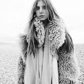 Lykke-Li-by-Roger-Deckker-OLD.jpg