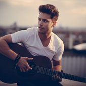 Bastian Baker