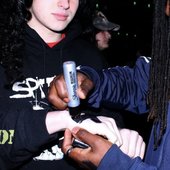xopenyourhandsx