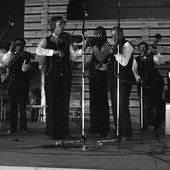 1975
