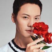 陈伟霆 | WOW (Marie Claire) – apr. 2022