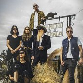 desert-sessions-vols-11-12-album-1140x804.jpg