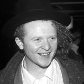 mick_hucknall_1987.jpg