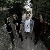 Medja with his Red Sky band