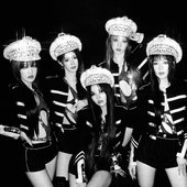 (g)i-dle b&w