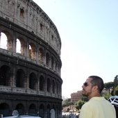 Akil En Roma