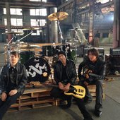 KXM (USA) - members.jpg