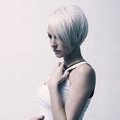 Emma Hewitt 2