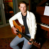 Eric Hutchinson