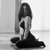 B&W Nicka