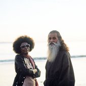 GIASUQwagAIRz-w.jpg