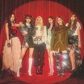 Arrival of EVERGLOW - Photobook (2)