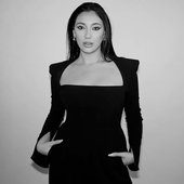 b&w