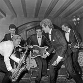 les-chaussettes-noires-sur-scene-en-1961---eddy-mitchell.jpg