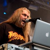 10064_artist.jpg