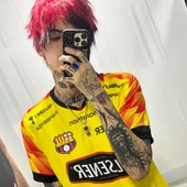 el idolo del astillero 💛🖤❤️)B.S.C(