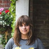 d10ae47f0c915b6d69f88bd5ca9c8e98--gabrielle-aplin-sort.jpg