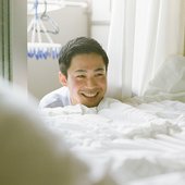 眞名子 新