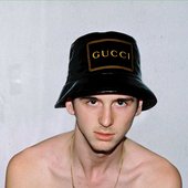 guccigucci.jpg